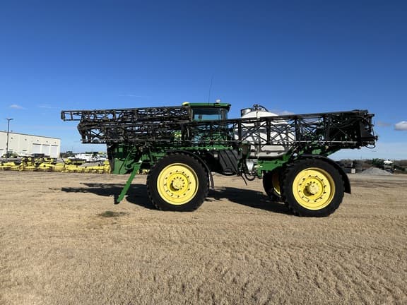 Image of John Deere 4940 equipment image 1