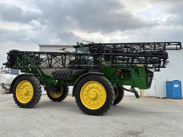 Image of John Deere 4940 equipment image 2