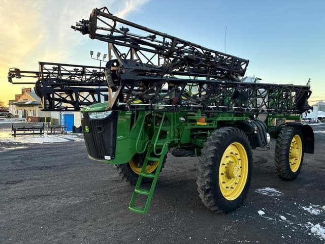 Image of John Deere 4940 equipment image 1