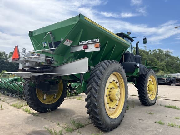 Image of John Deere 4940 equipment image 2