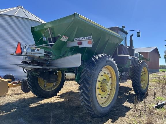 Image of John Deere 4940 equipment image 2