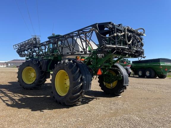 Image of John Deere 4940 equipment image 2