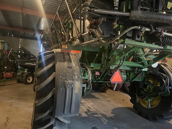 Image of John Deere 4940 equipment image 2