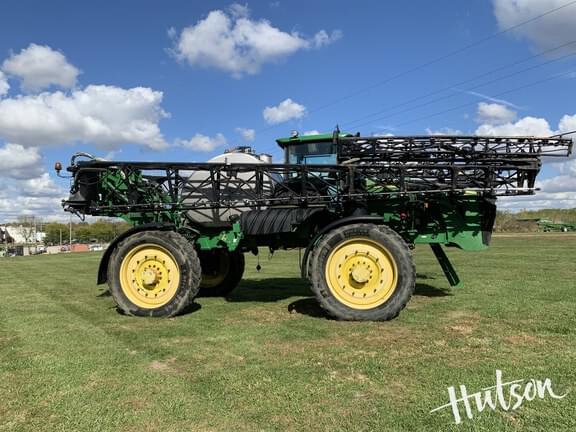 Image of John Deere 4940 equipment image 1