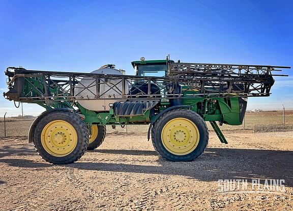 Image of John Deere 4940 equipment image 1