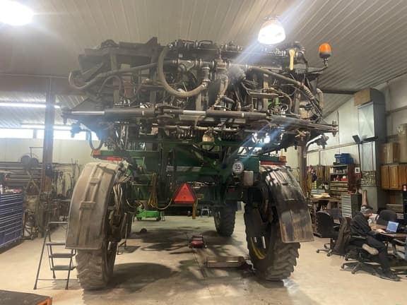 Image of John Deere 4940 equipment image 3