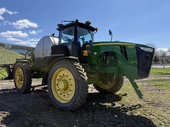 Image of John Deere 4940 equipment image 1