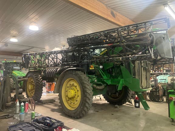 Image of John Deere 4940 equipment image 1