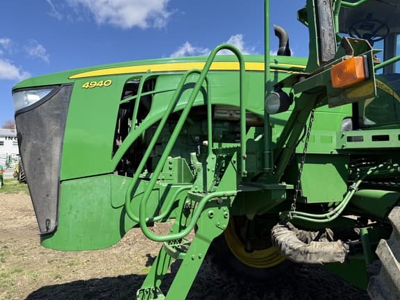 Image of John Deere 4940 equipment image 3