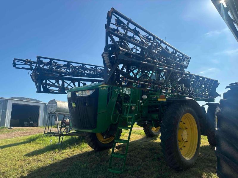 Image of John Deere 4940 Primary image