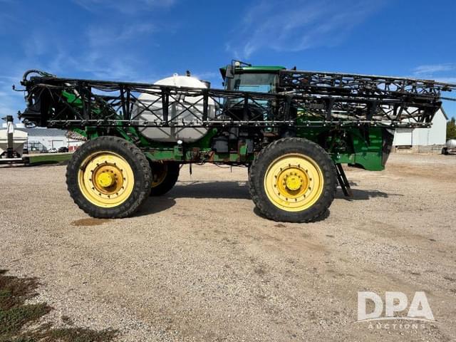 Image of John Deere 4940 equipment image 3