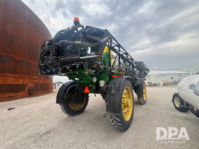 Image of John Deere 4940 equipment image 4