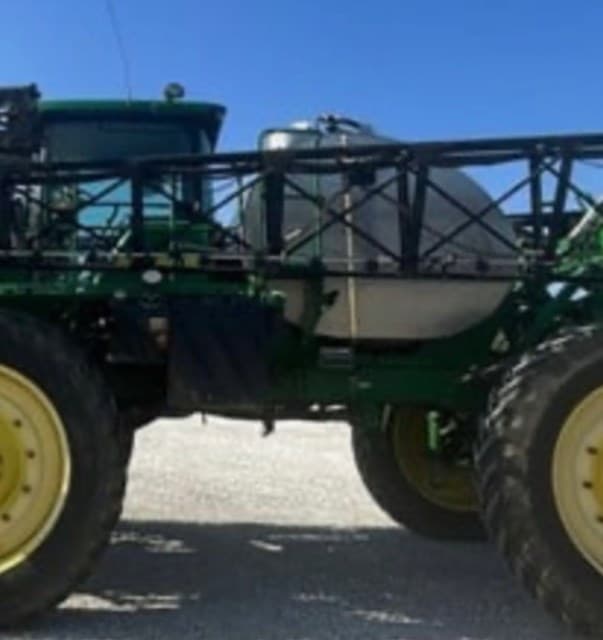 Image of John Deere 4940 equipment image 1