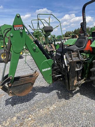 Image of John Deere 5045E equipment image 3