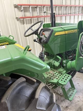 Image of John Deere 5045E equipment image 3