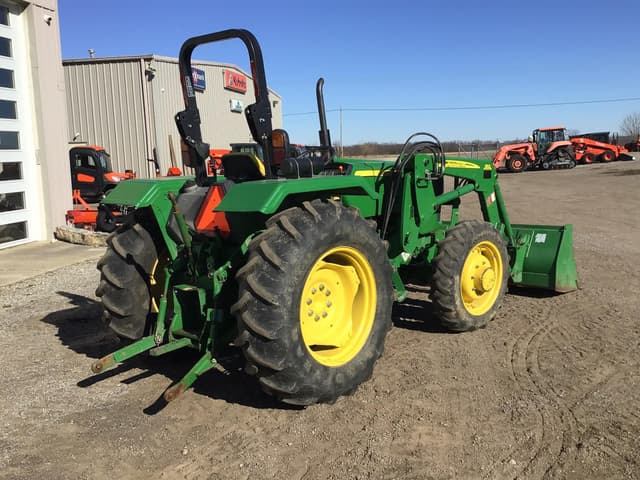 Image of John Deere 5045E equipment image 4