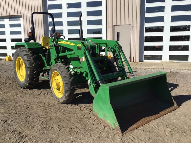 Image of John Deere 5045E equipment image 2