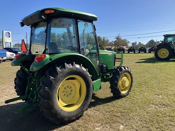 Image of John Deere 5055E equipment image 2