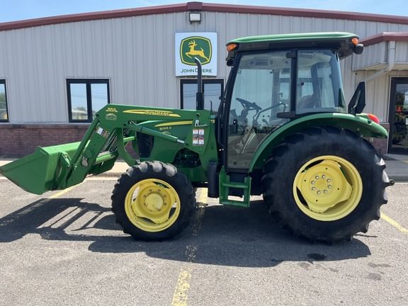 Main image John Deere 5055E