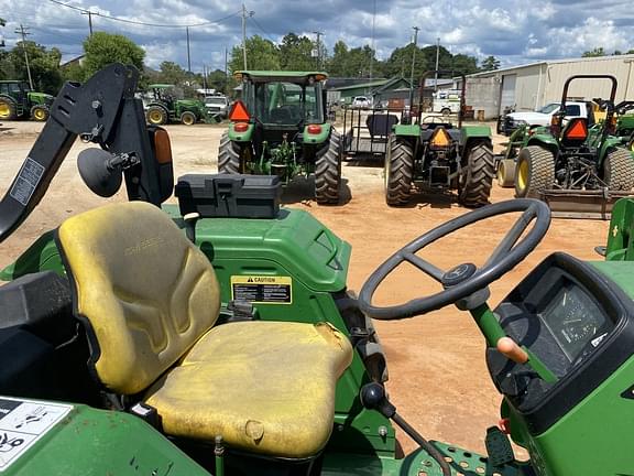 Image of John Deere 5055E equipment image 4