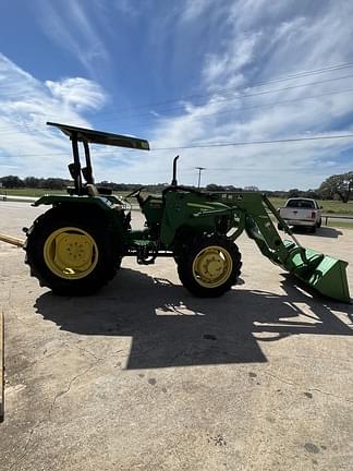 Image of John Deere 5055E equipment image 2