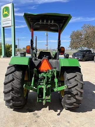 Image of John Deere 5055E equipment image 3