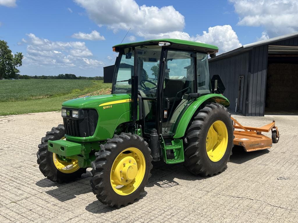 John Deere 5055E Equipment Image0