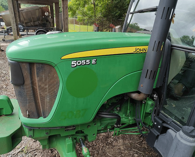 Image of John Deere 5055E equipment image 1