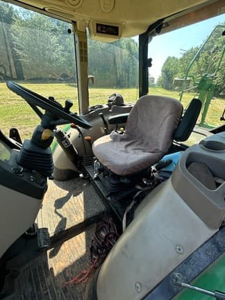 Image of John Deere 5055E equipment image 4