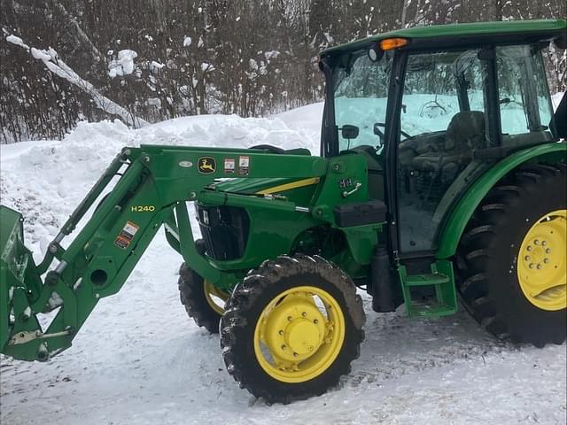 Image of John Deere 5055E equipment image 4