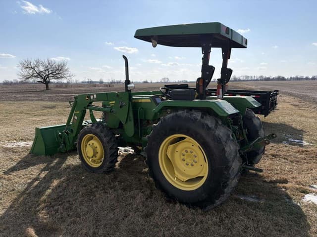 Image of John Deere 5065E equipment image 2