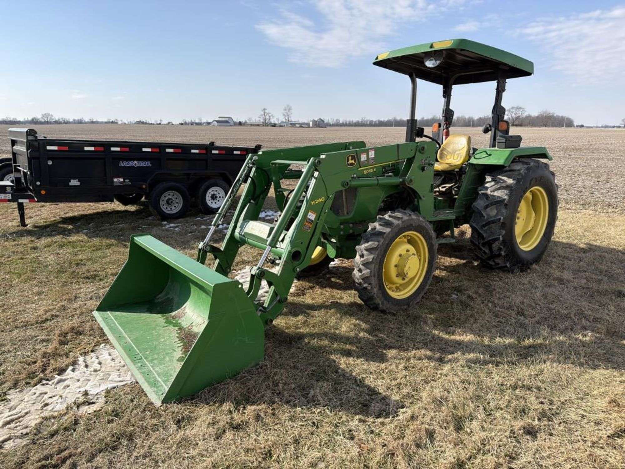 2014 John Deere 5065E Equipment Image0