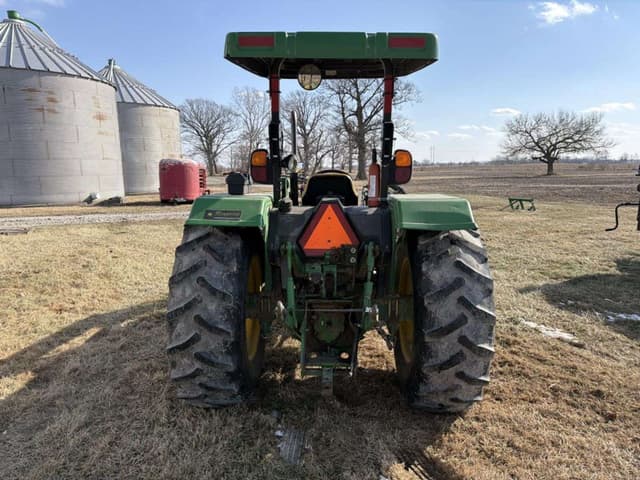 Image of John Deere 5065E equipment image 3