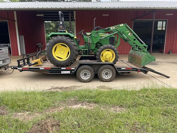 Image of John Deere 5065E equipment image 3