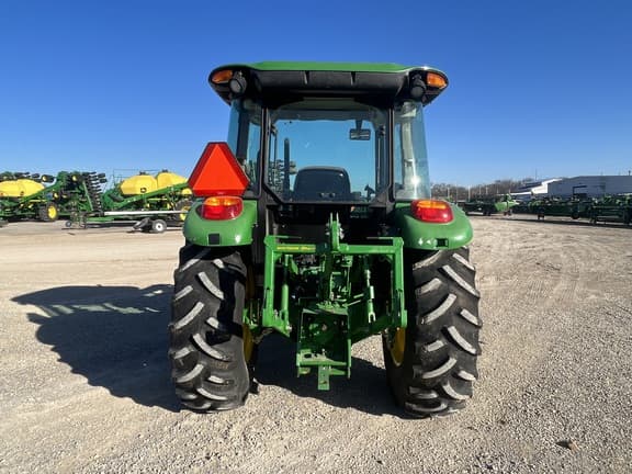 Image of John Deere 5065E equipment image 3