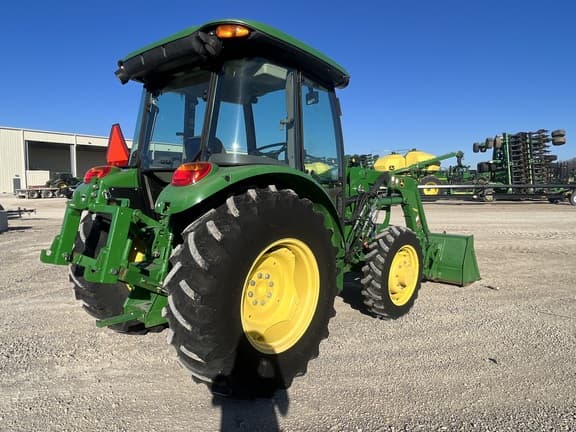 Image of John Deere 5065E equipment image 2