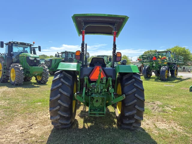 Image of John Deere 5065E equipment image 3