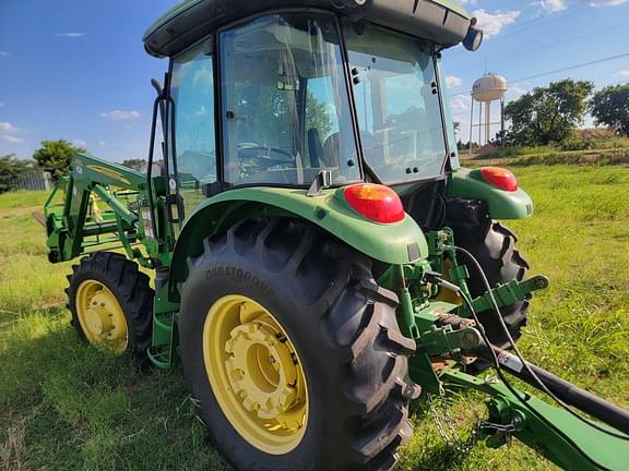 Image of John Deere 5065E equipment image 3