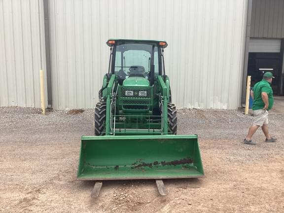Image of John Deere 5065E equipment image 3