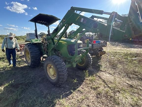 Image of John Deere 5065E equipment image 4