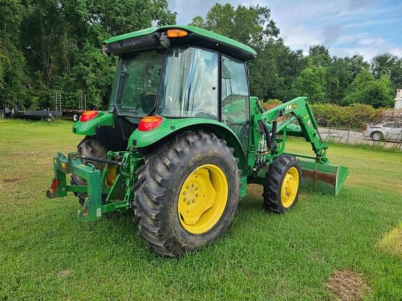 Image of John Deere 5065E equipment image 2