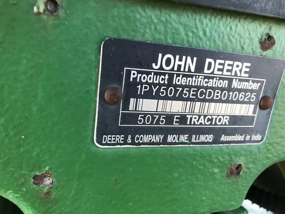 Image of John Deere 5075E equipment image 4