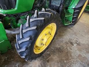 Main image John Deere 5075E 14