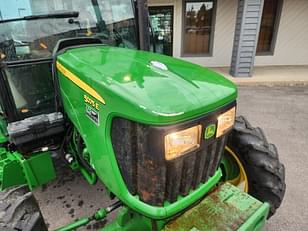 Main image John Deere 5075E 18