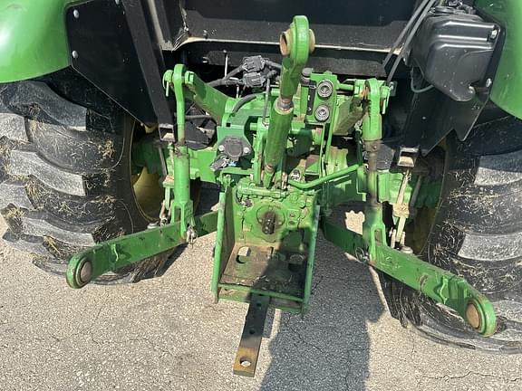 Image of John Deere 5075E equipment image 1