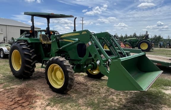 Image of John Deere 5075E equipment image 4