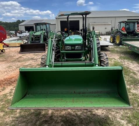 Image of John Deere 5075E equipment image 3