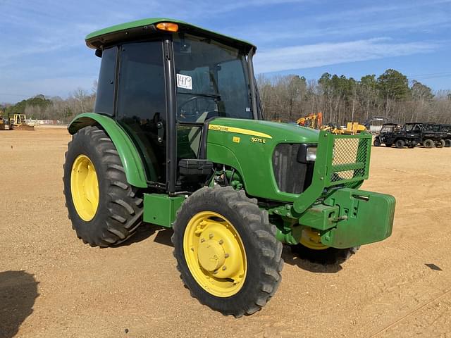 Image of John Deere 5075E equipment image 3