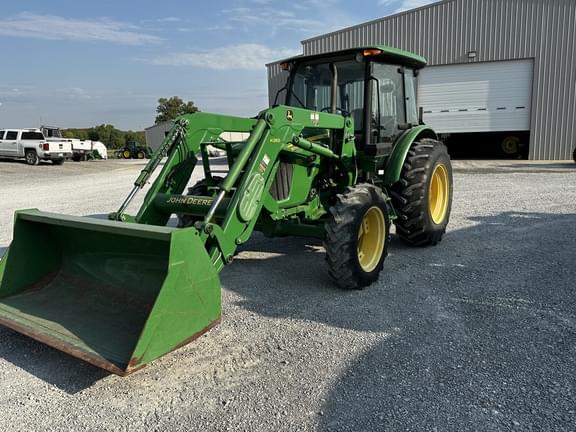 Image of John Deere 5075M equipment image 1