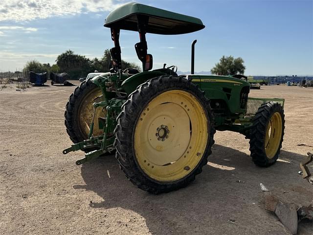 Image of John Deere 5075M equipment image 3